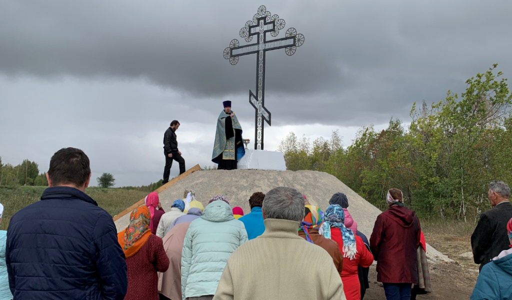 Погода николаевка варненский челябинская. Новый Урал Варненский район. Александровка Варненский район Челябинская область. Село толсты Варненский район Челябинская область. Челяб обл Степное поклонный крест.